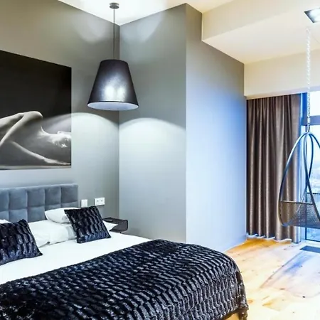 Daire Hanza Tower With Bathtub 15th To 26th Floor & Pool Jacusi