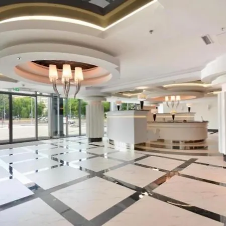 Hanza Tower With Bathtub 15th To 26th Floor & Pool Jacusi Daire